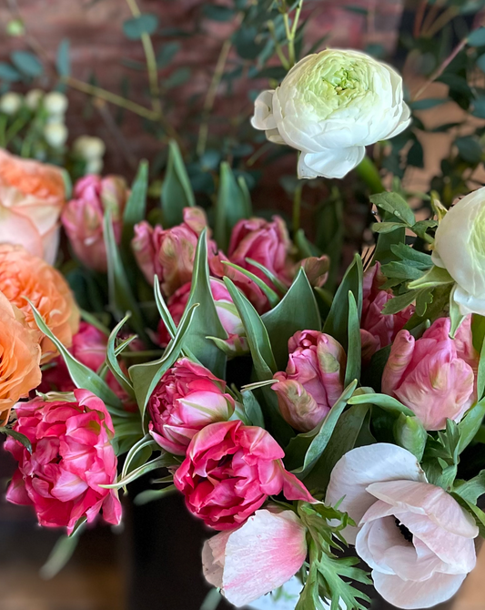 Seasonal Loose Flowers - When your Valentine likes design!